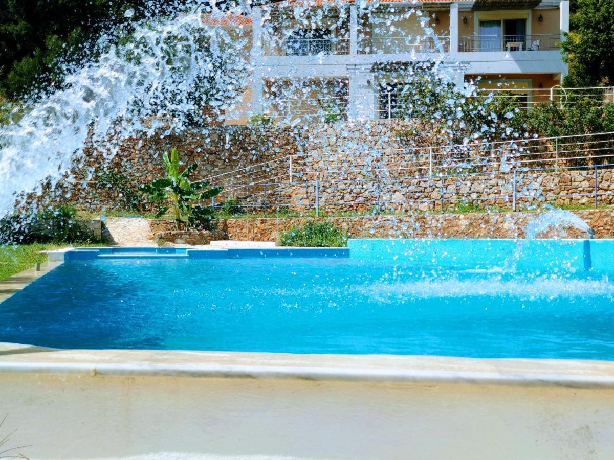 Hotel Theasis Paralia Sergoulas Exterior foto